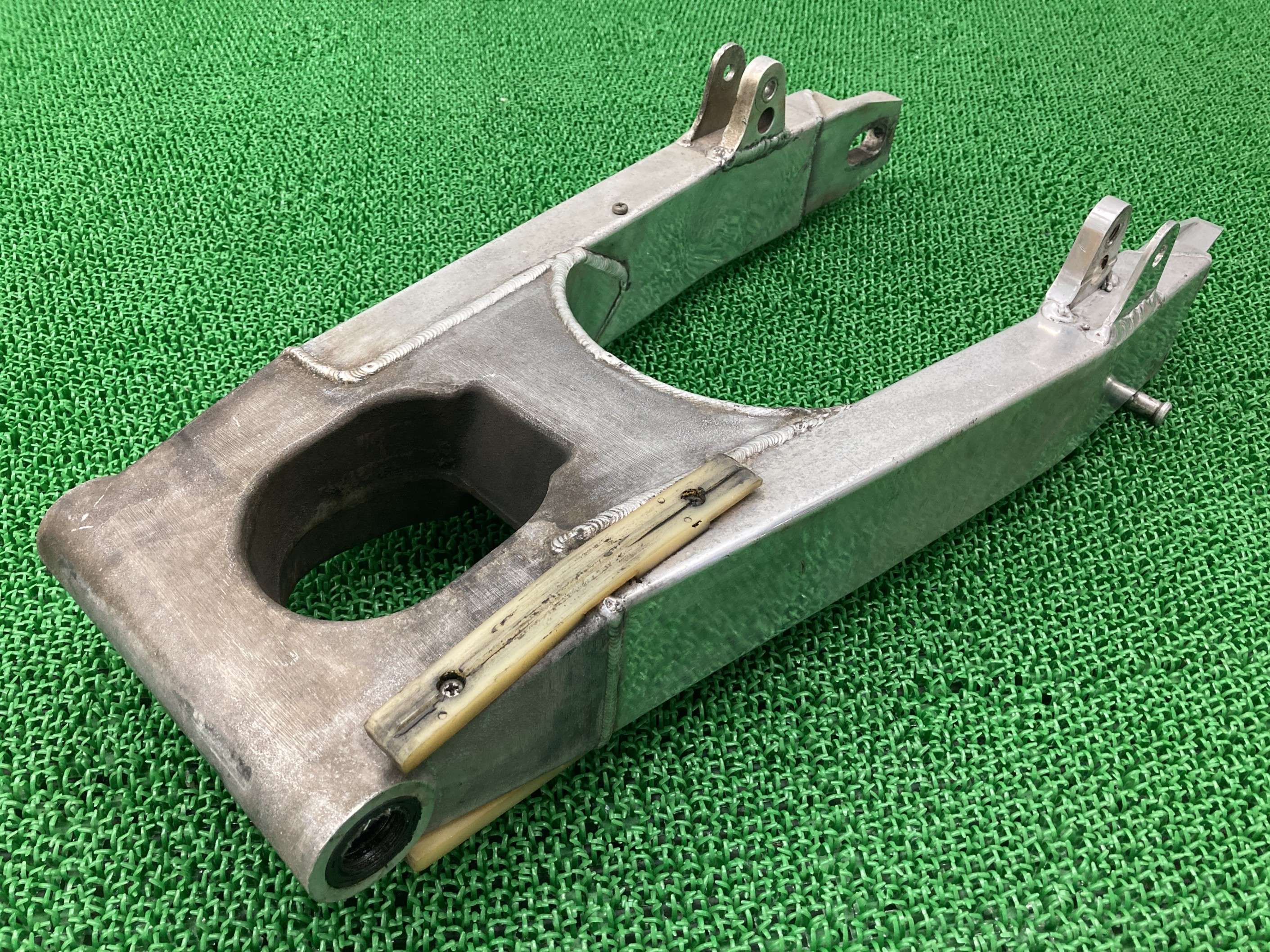 RS250R スイングアーム ホンダ 純正 バイク 部品 NF5 87年 当時物 HRC アルミ ロードレーサー 車検 Genuine 【中古】 Jh