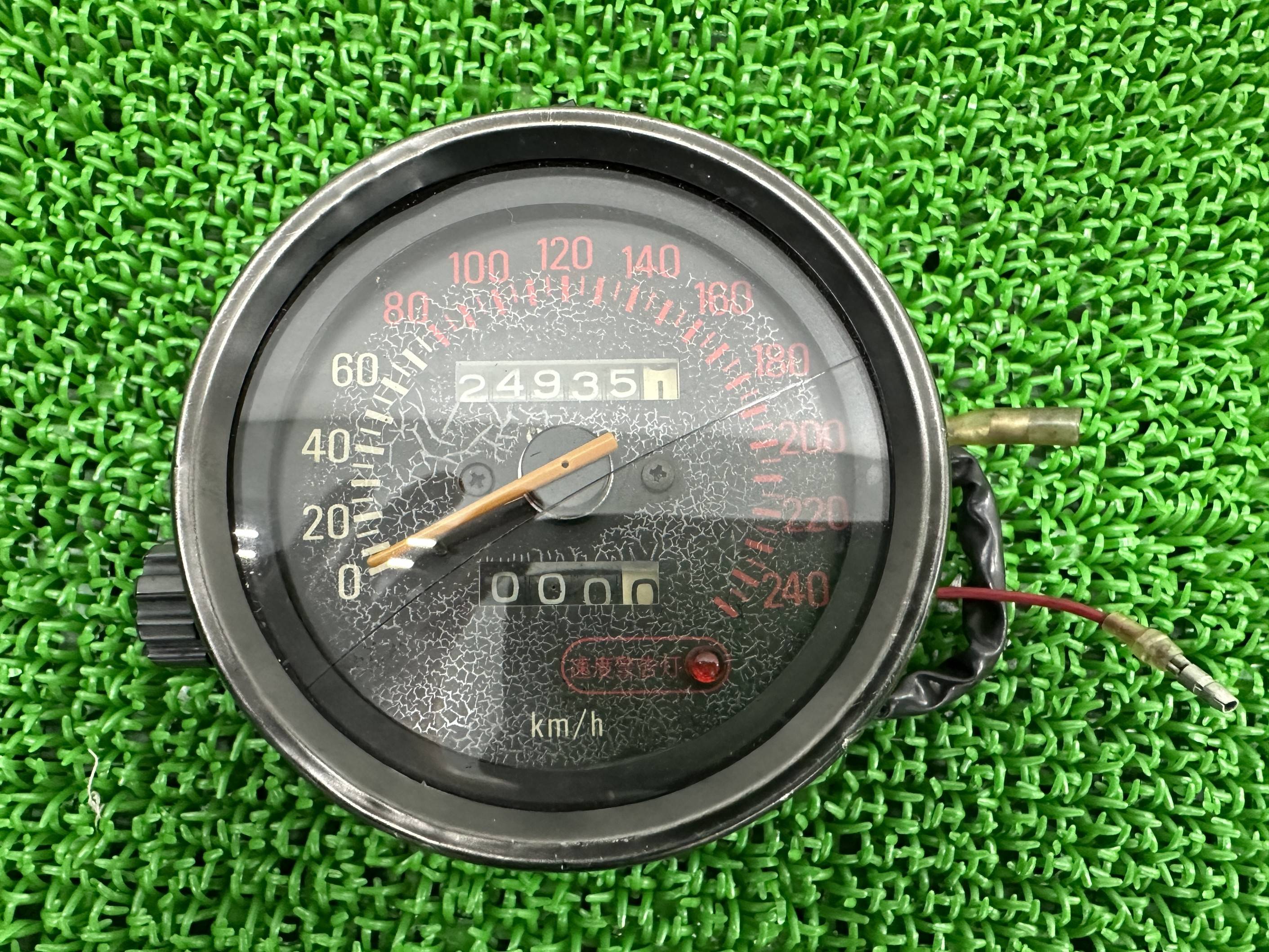 XV1000TR1 スピードメーター ヤマハ 純正 バイク 部品 5A8 当時物 メーターケース 修復素材に 機能的問題なし 品薄 車検 Genuine 【中古】 Lp