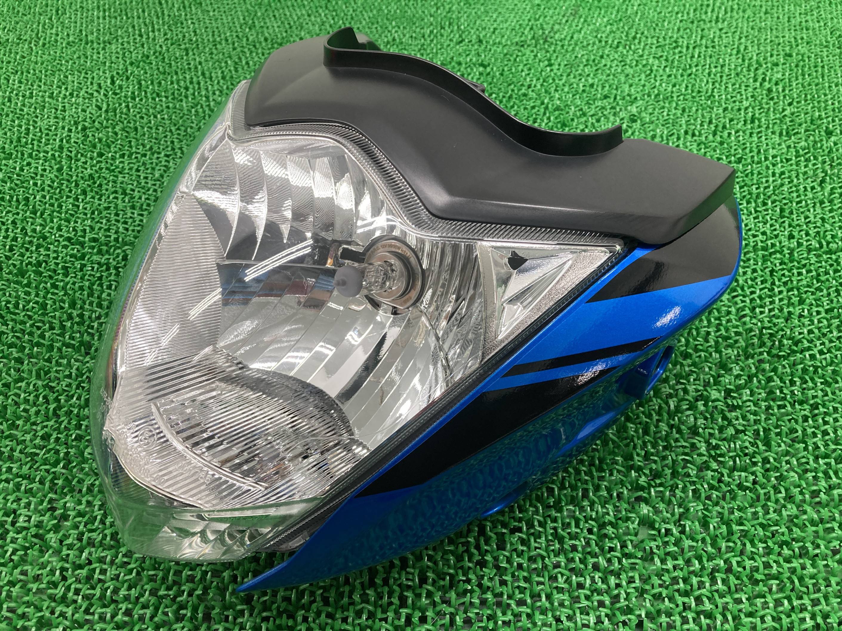 ジクサー150 ヘッドライト 青Ｍ 34J スズキ 純正 バイク 部品 NG4BG GIXXER フロントカウル フロントカバー コンディション良好 車検 Genuine 【中古】 gM