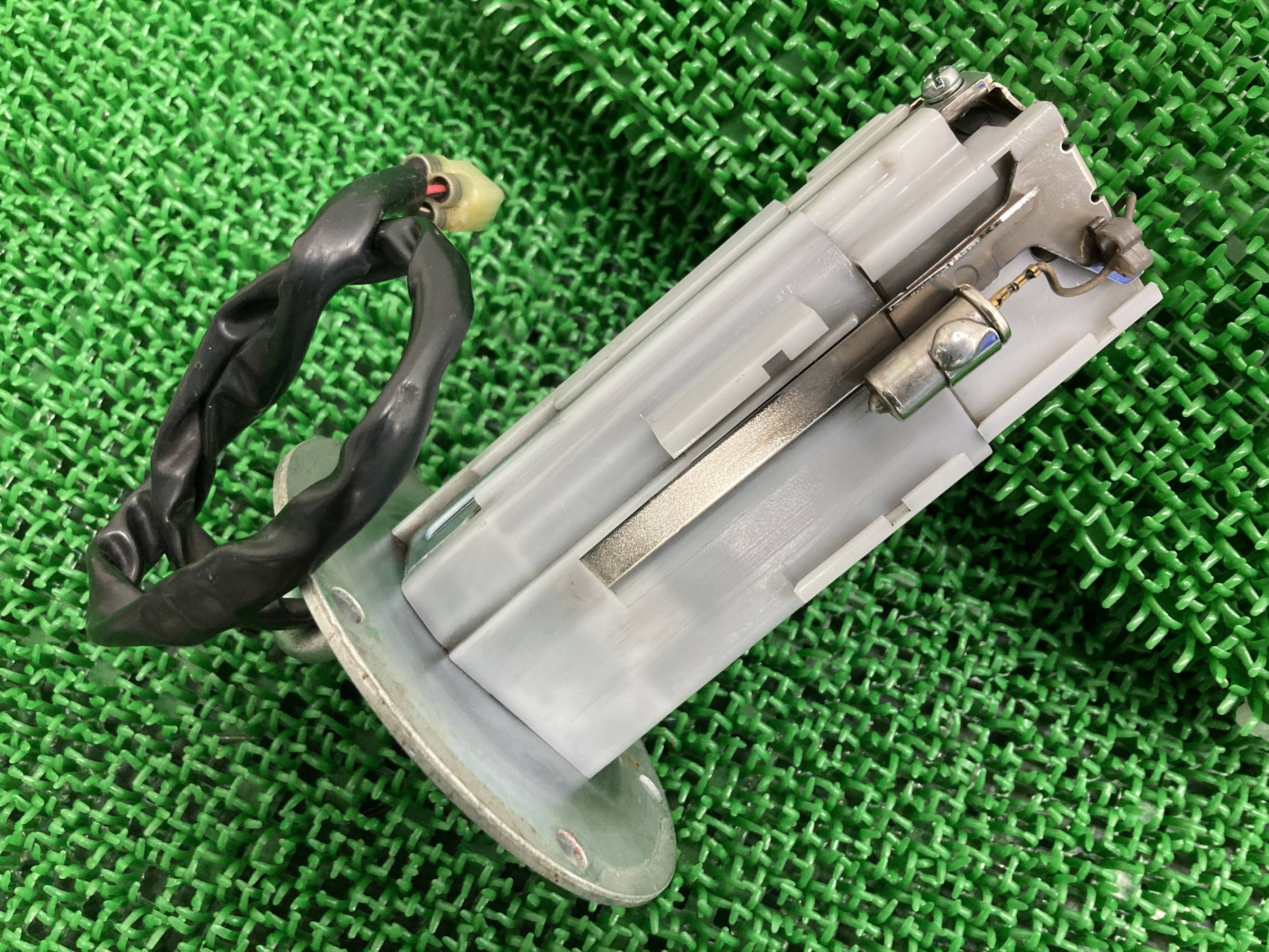ZX-14R フューエルポンプ 49040-0024 カワサキ 純正 バイク 部品 ZXT40E NinjaZX14R フューエルセンサー 燃料ポンプ おすすめ品 車検 Genuine 【中古】 Vx