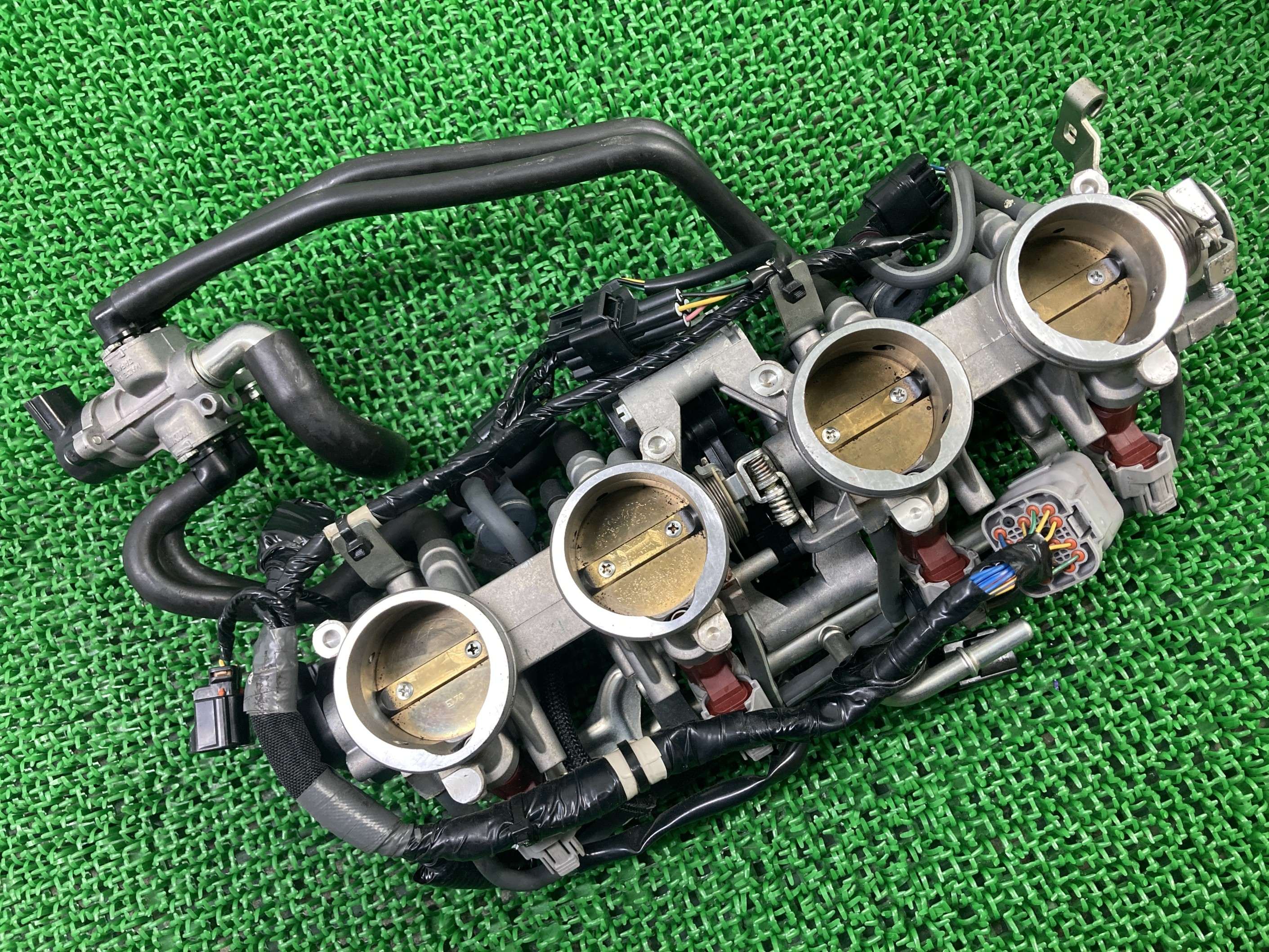 ZX-14R スロットルボディ 26031-1425 カワサキ 純正 バイク 部品 ZXT40E NinjaZX14R インジェクター MIKUNI ミクニ 車検 Genuine 【中古】 vE