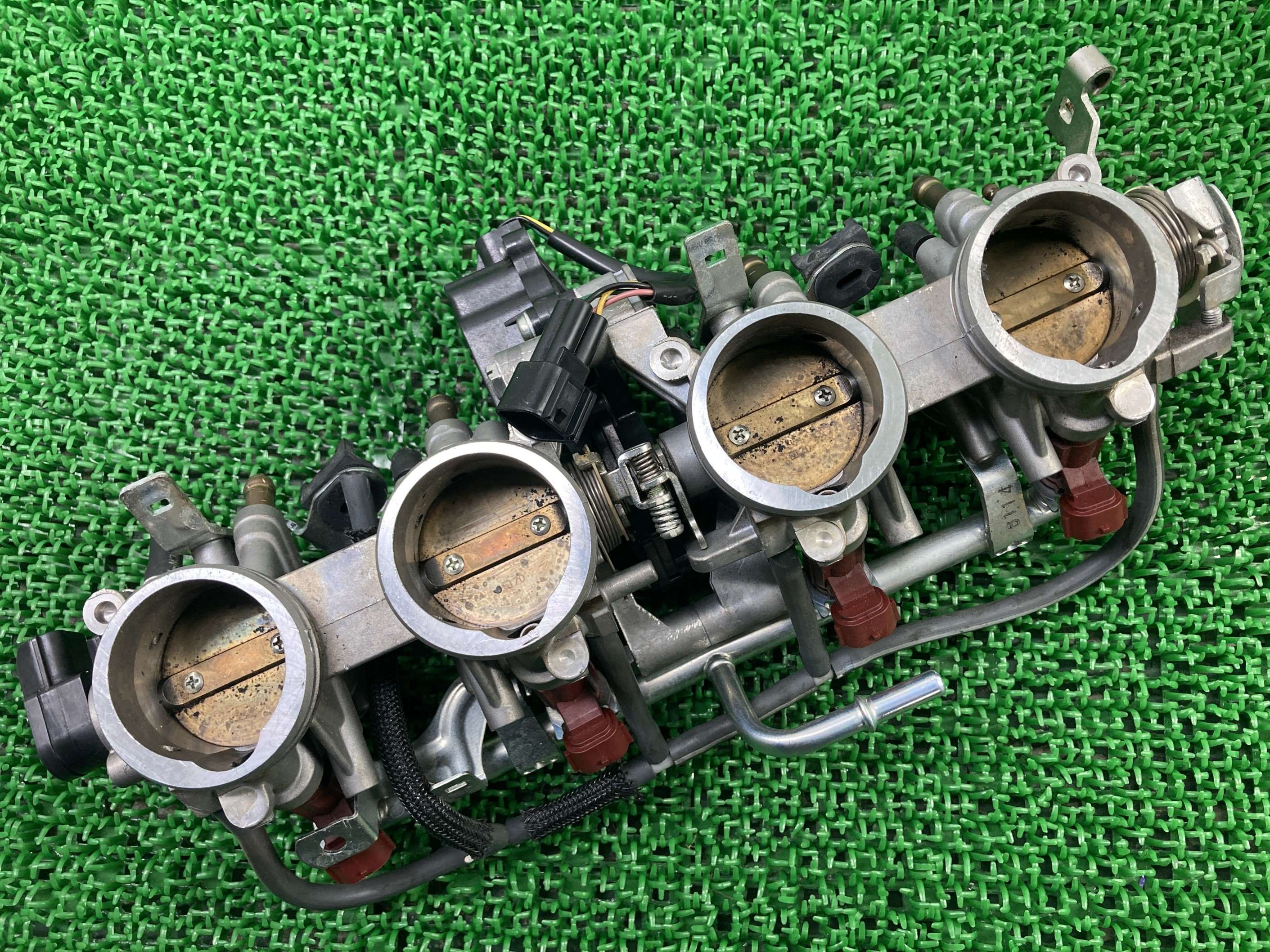 ZX-14R スロットルボディ カワサキ 純正 バイク 部品 ZXT40E NinjaZX14R インジェクター MIKUNI ミクニ 機能的問題なし 車検 Genuine 【中古】 Kz｜ティーエスパーツ　店