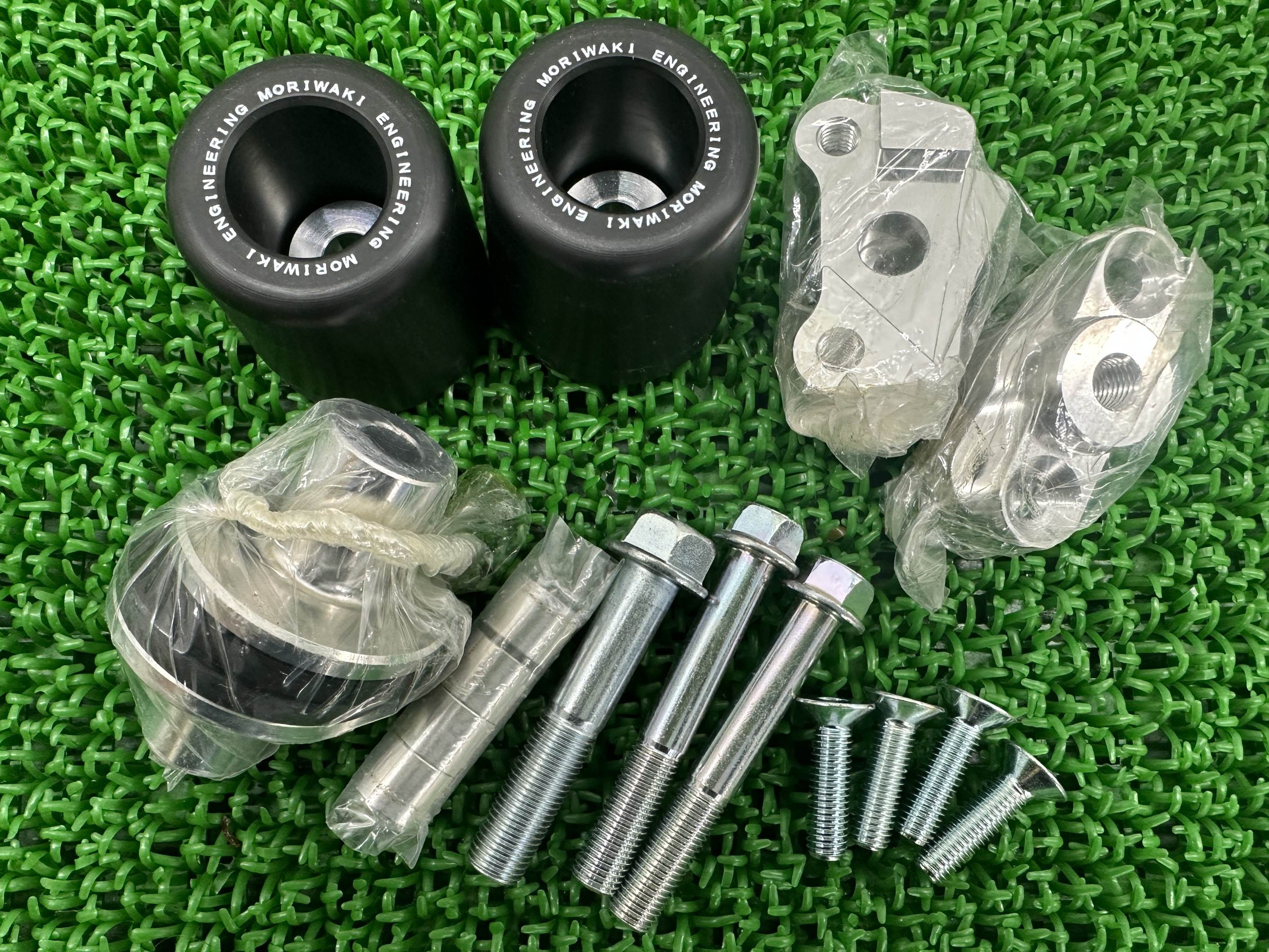 モリワキ製NC700X NC750X エンジンスライダー 黒 社外 中古 バイク 部品 スキッドパッド NC700S NC750S 修復素材に 未使用品 yA