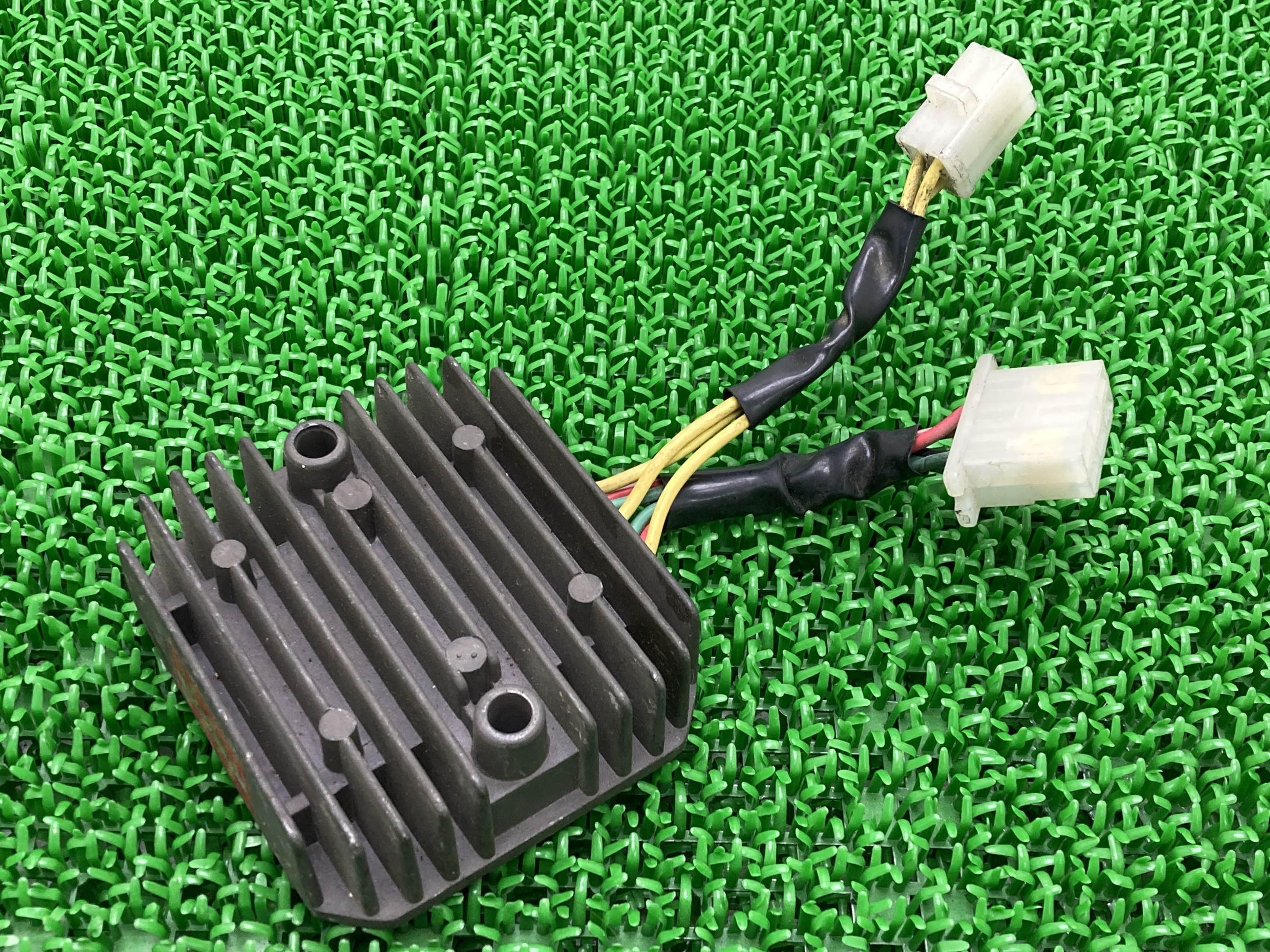 フリーウェイ レギュレター ホンダ 純正 バイク 部品 MF03 レギュレーター レクチファイア 機能的問題なし 品薄 車検 Genuine 【中古】 kF