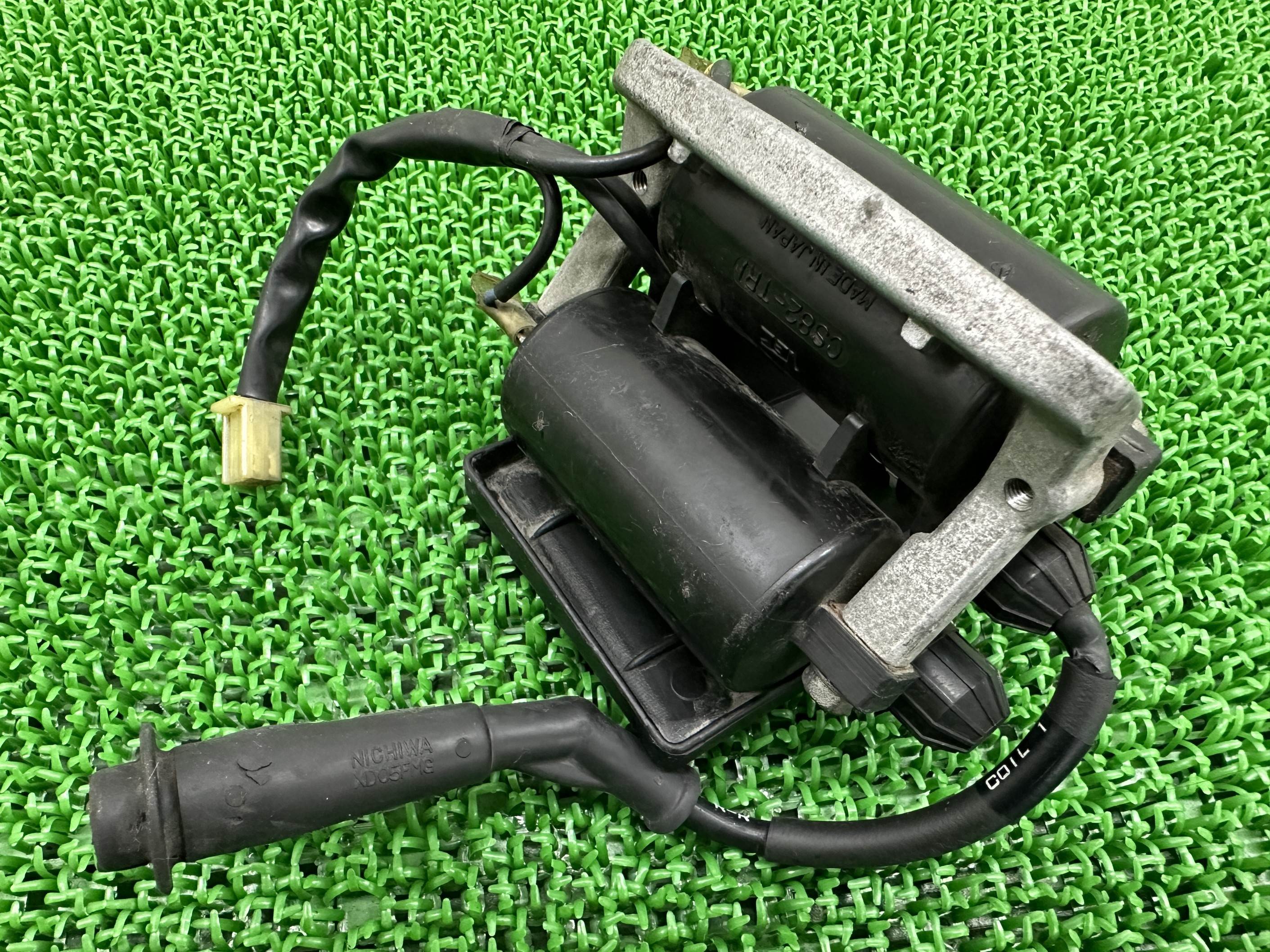 VT250F イグニッションコイル CS82-TR1 ホンダ 純正 バイク 部品 MC08 カバー セット 機能的問題なし 品薄 車検 Genuine 【中古】 dB