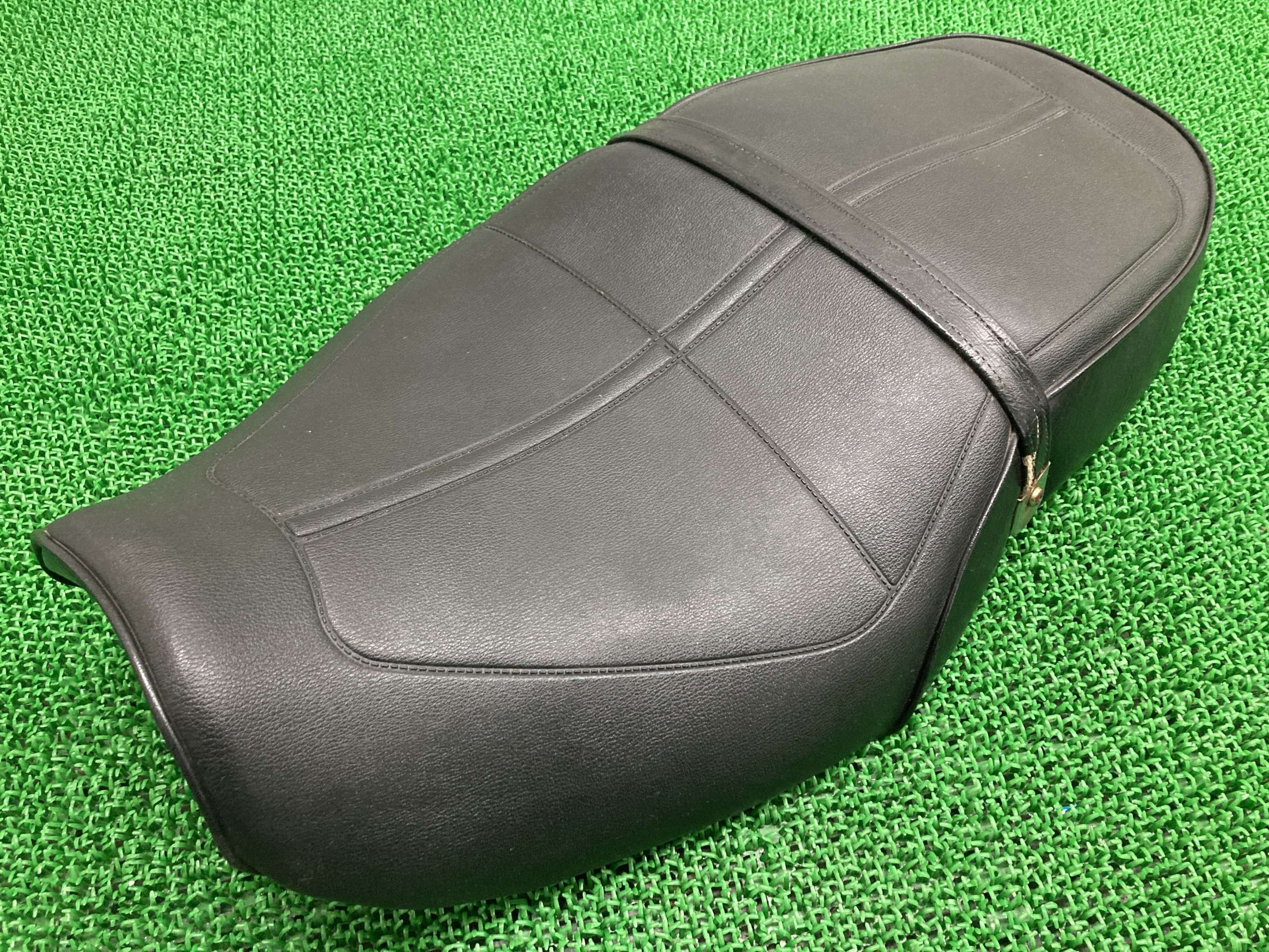 バリオス シート カワサキ 純正 バイク 部品 ZR250A BALIUS シートバンド 修復素材やカスタム素材に お安くどうぞ 車検 Genuine 【中古】 Oq