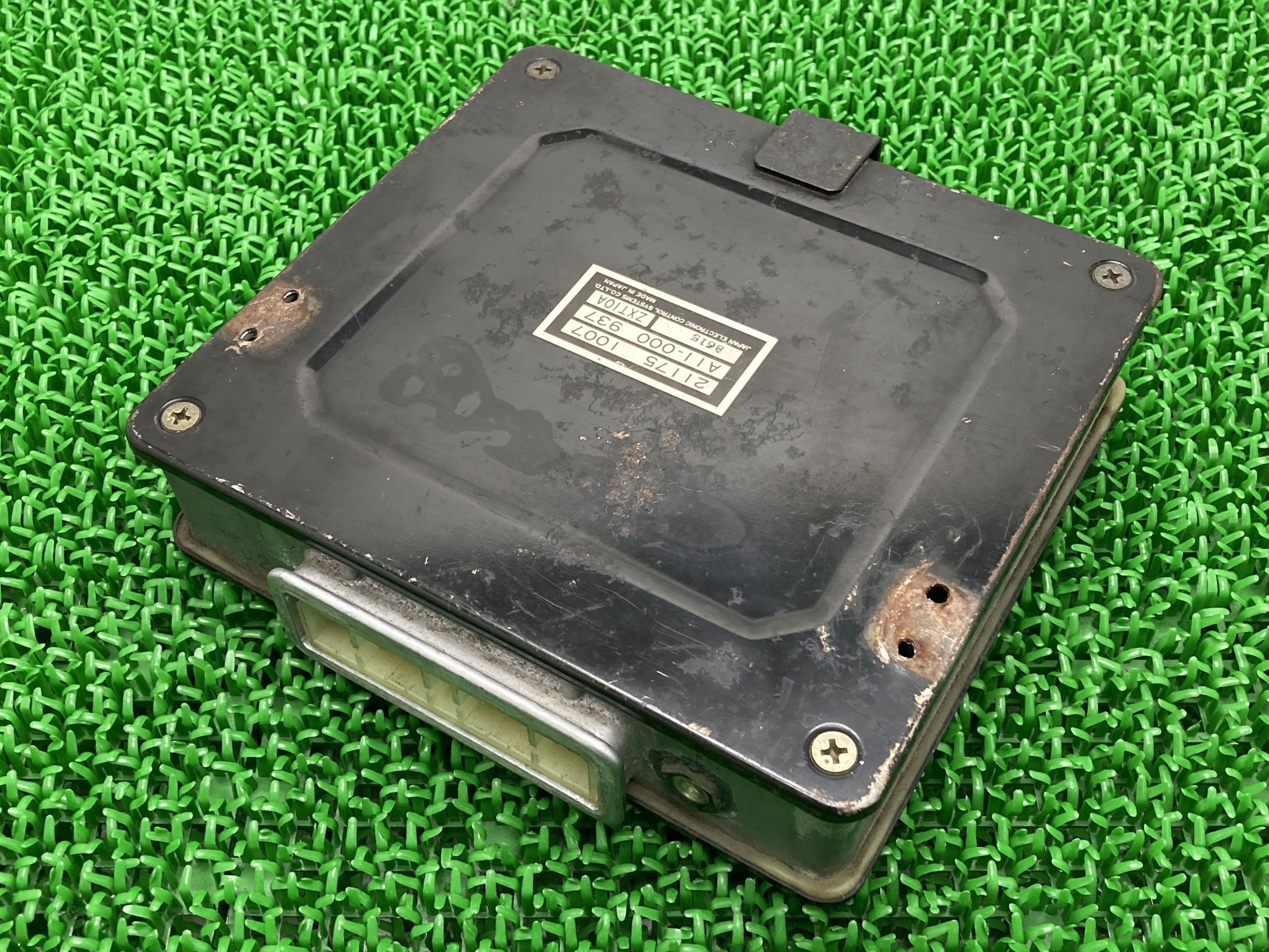 GPZ1100 ECU カワサキ 純正 バイク 部品 ZXT10A CDI ECM コントロールユニット 修復素材に 車検 Genuine 【中古】 oS｜ティーエスパーツ　店