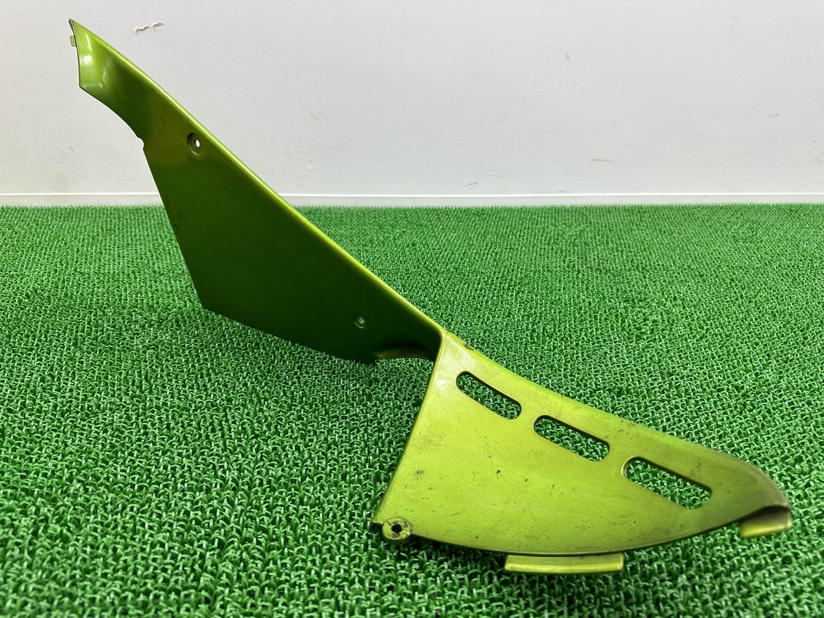 ZX-12R センターカウル 左 緑M 55028-1419 カワサキ 純正 バイク 部品 ZX1200A ZXT20A 55028-1383 NinjaZX12R フロント アンダーカウル 車検 Genuine 【中古】 Ou｜ティーエスパーツ　店