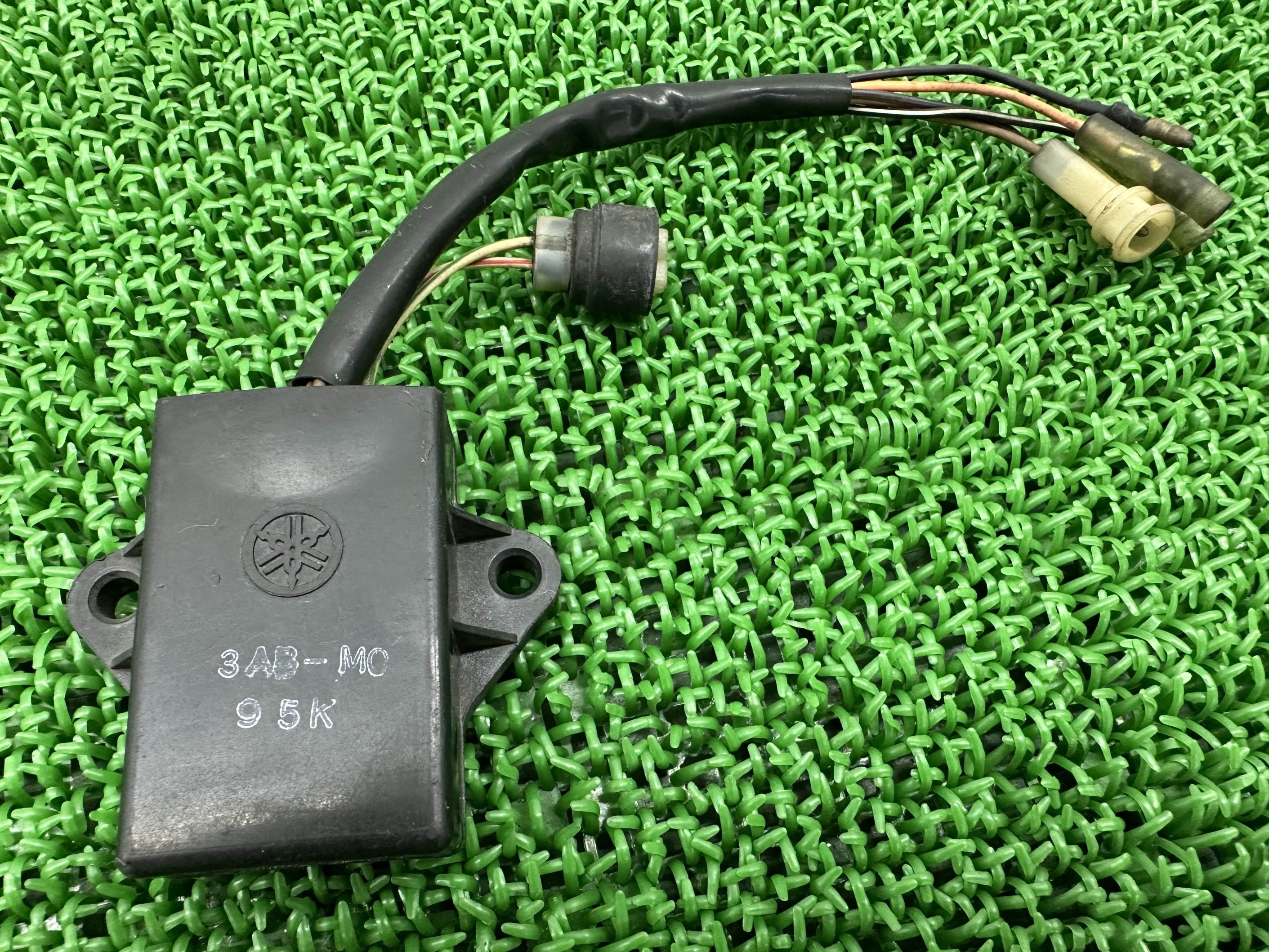 ニュースメイト50 イグナイター ヤマハ 純正 バイク 部品 V50D MATE CDI スパークユニット 機能的問題なし 品薄 希少品 当時物 車検 Genuine 【中古】 Nu|ティーエスパーツ 店