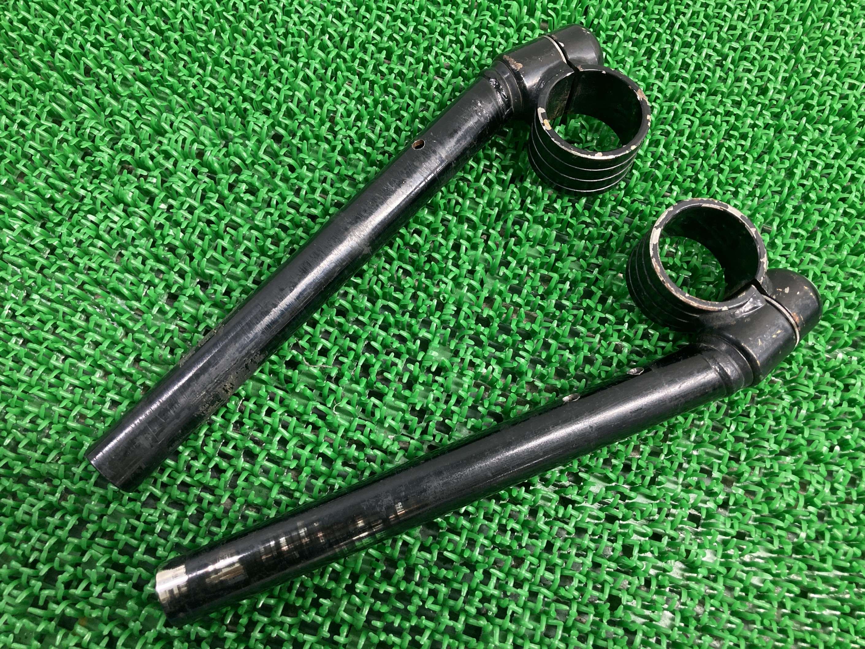 ハリケーン製SRX400 SRX600 セパレートハンドル 左右 社外 バイク 部品 3VN 3SX 38φ ハリセパ FZR250R 3LN FZR400 1WG ルネッサ R1-Z カスタム素材に 【中古】 Ai｜ティーエスパーツ　店