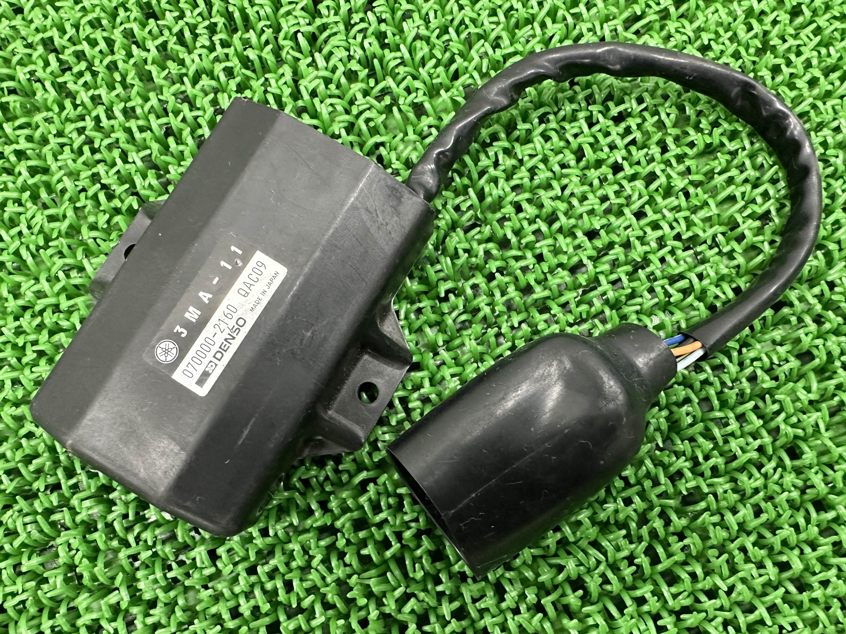 TZR250 イグナイター ヤマハ 純正 バイク 部品 3MA 後方排気 CDI スパークユニット 当時物 修復素材に 機能的問題なし 絶版 お見逃しなく 車検 Genuine 【中古】 wH｜ティーエスパーツ　店