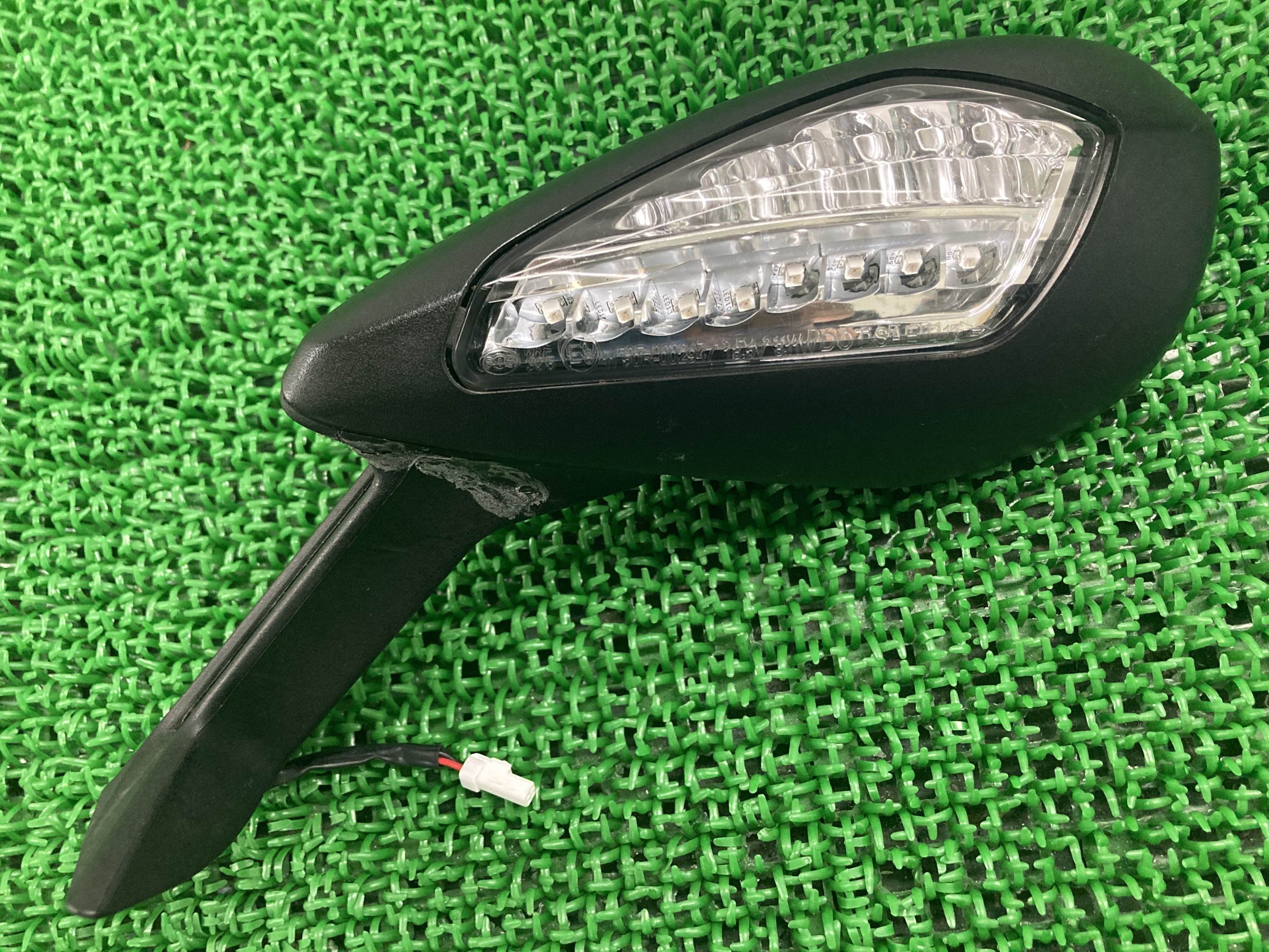 1299パニガーレ ミラー 左 000554/000323/002947 ドゥカティ 純正 バイク 部品 000554 000323 002947 修復素材に コケキズ無し 安心ノーマル 即日発送 車検 Genuine 【中古】 Be|ティーエスパーツ 店
