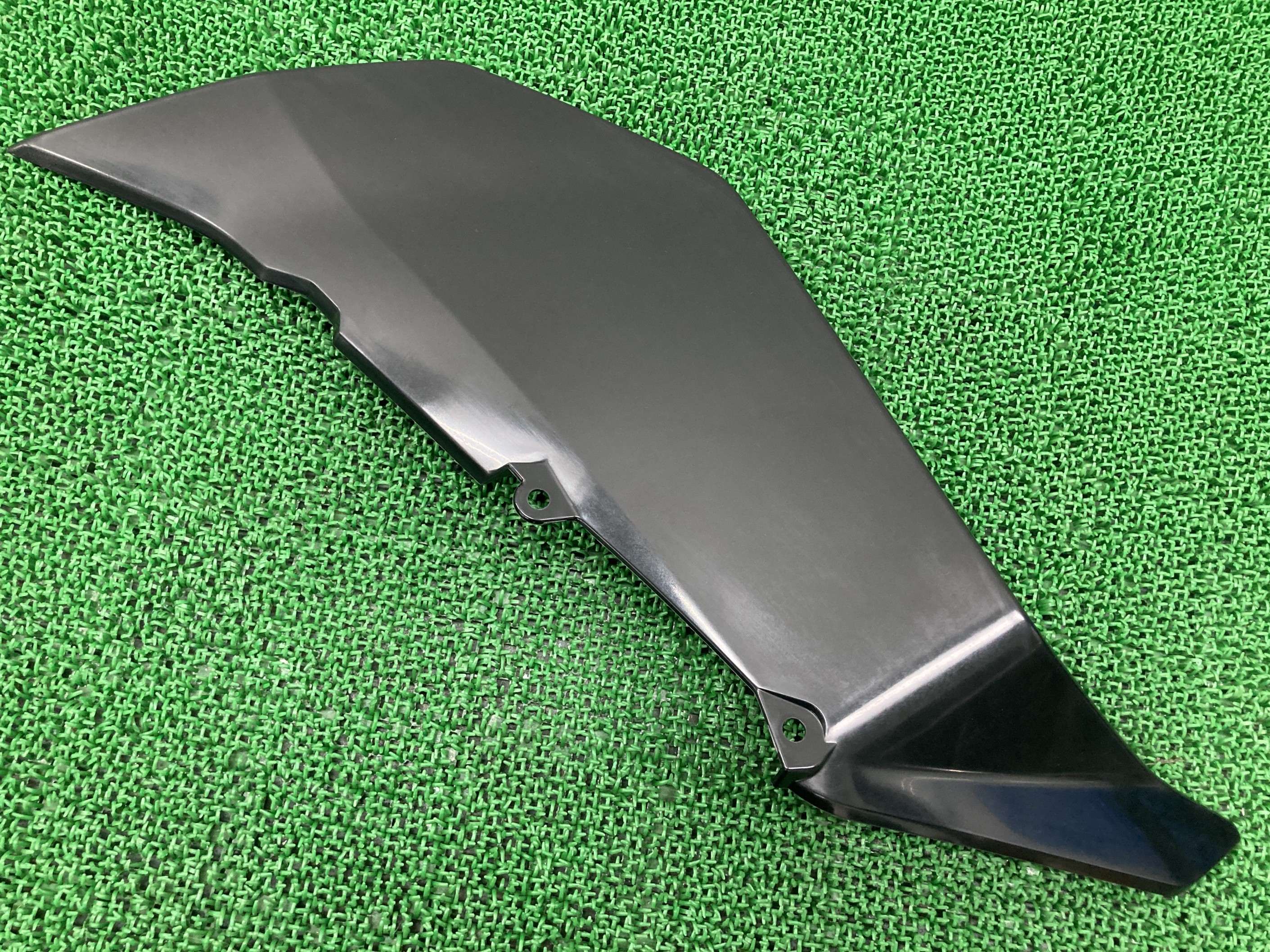 F900XR サイドカウル 左 黒 4663 8403905/195935 10 BMW 純正 バイク 部品 K84 4663 8403905 195935 10 割れ欠け無し おすすめ品 車検 Genuine 【中古】 Nq|ティーエスパーツ 店