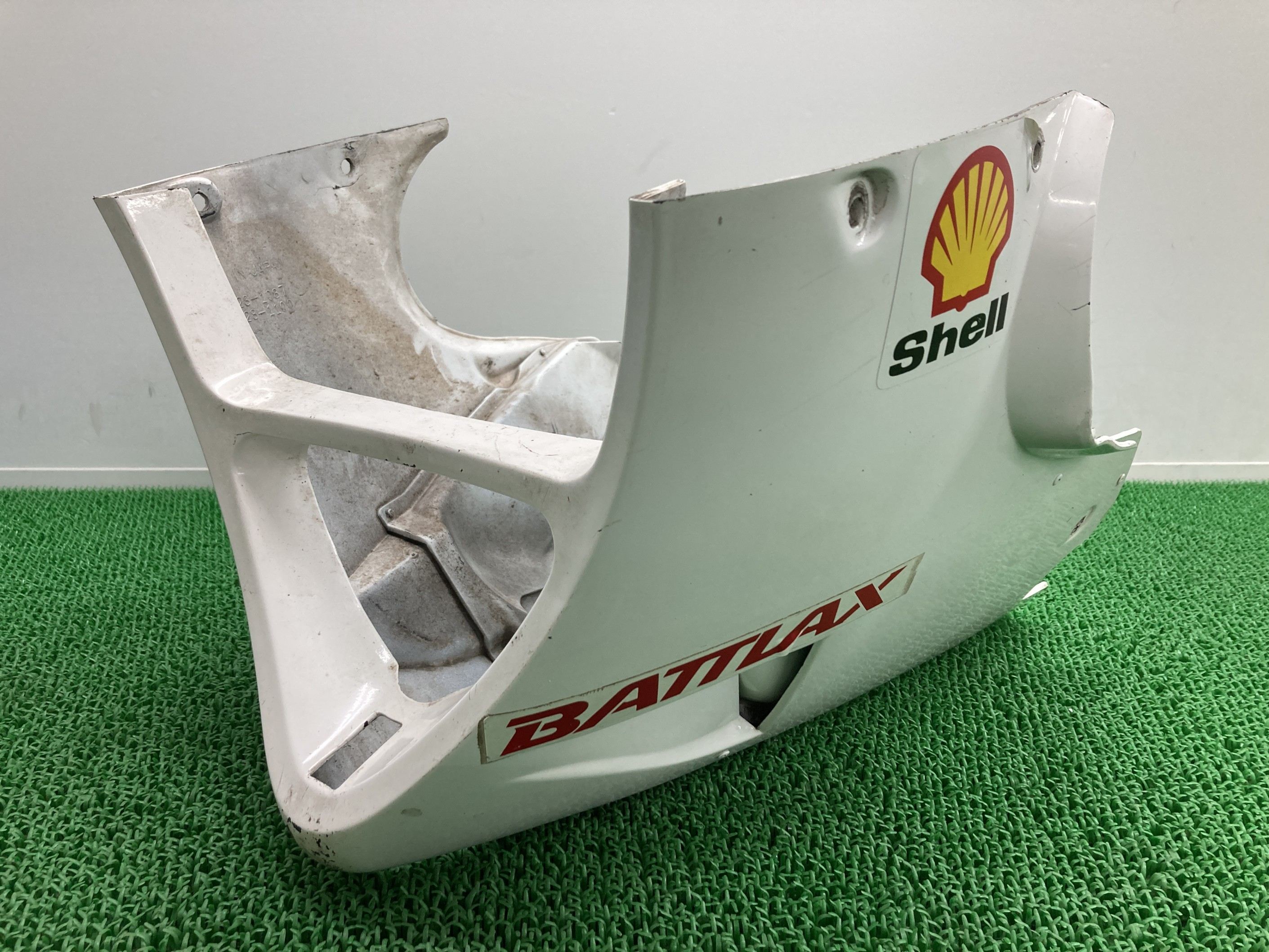 GPZ400R アンダーカウル 白 55028-1087/55028-1100 カワサキ 純正 バイク 部品 ZX400D 55028-1087 55028-1100 修復素材やペイント素材に 割れ欠け無し 当時物 車検 Genuine 【中古】 Jl|ティーエスパーツ 店