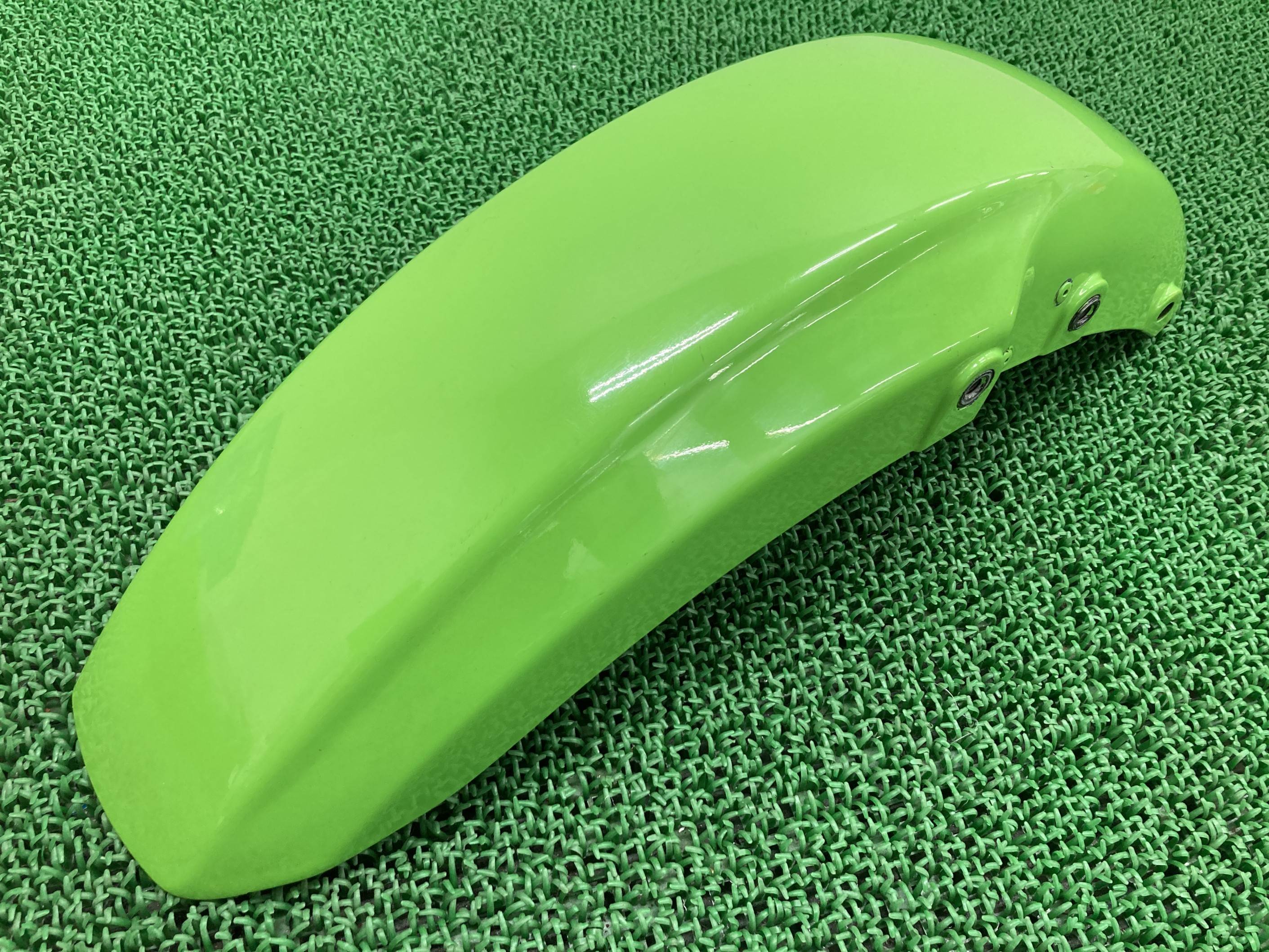 ZRX400 フロントフェンダー 緑 35004-1325 カワサキ 純正 バイク 部品 ZR400E おすすめ品 割れ欠け無し コケキズ無し 車検 Genuine 【中古】 Ky|ティーエスパーツ 店