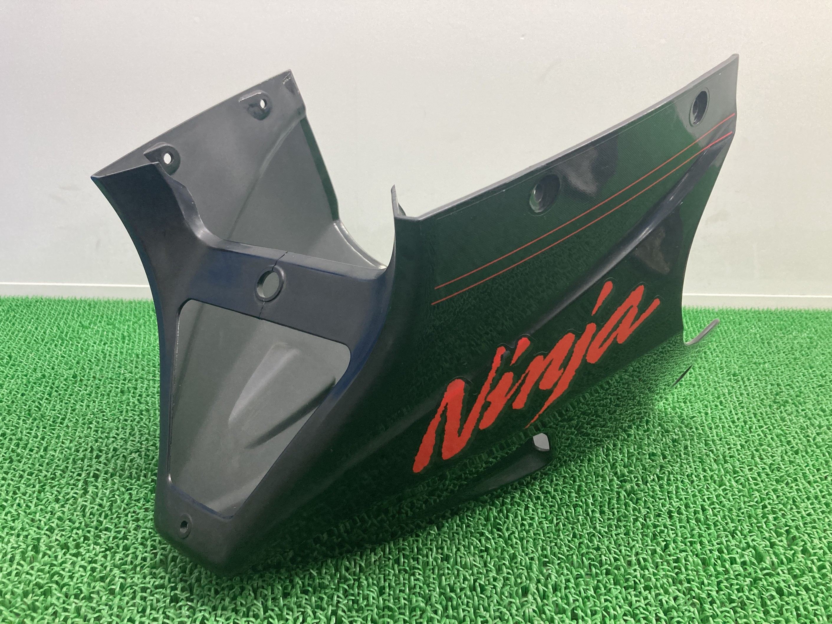 GPX250R アンダーカウル 黒 55028-1178 カワサキ 純正 バイク 部品 EX250E センターカウル 修復素材に コケキズ無し 当時物 車検 Genuine 【中古】 bB|ティーエスパーツ 店