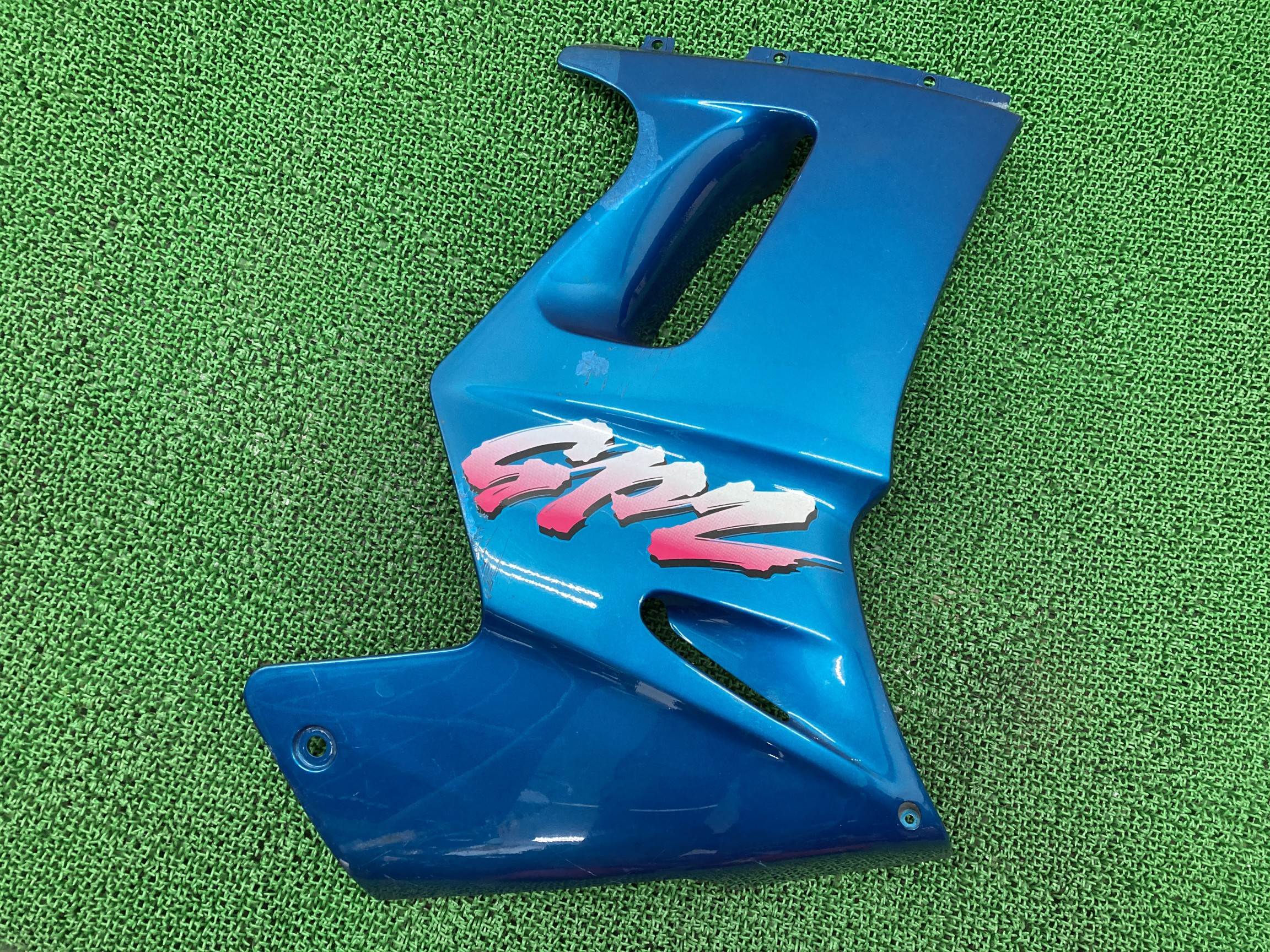 GPZ1100 サイドカウル 右 青M カワサキ 純正 バイク 部品 ZX1100E ZXT10E ペイント素材に 割れ欠け無し 安心ノーマル 車検 Genuine 【中古】 Uk|ティーエスパーツ 店