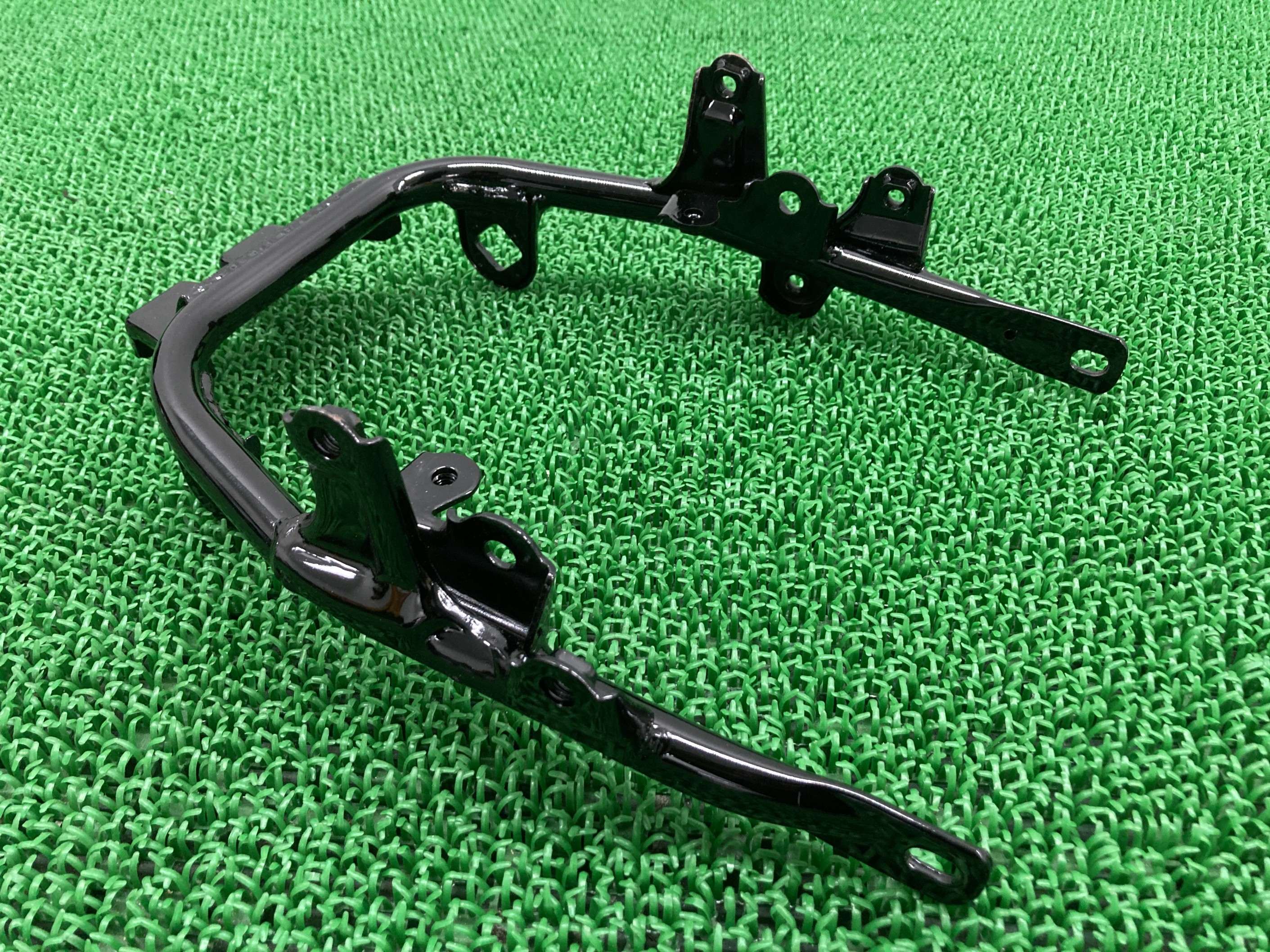 RZ350 リアフェンダーステー 4L3-21645-00 ヤマハ 純正 中古 バイク 部品 4UD 未使用品 即日発送 希少品 絶版 お見逃しなく 車検 Genuine Kk｜ティーエスパーツ　店