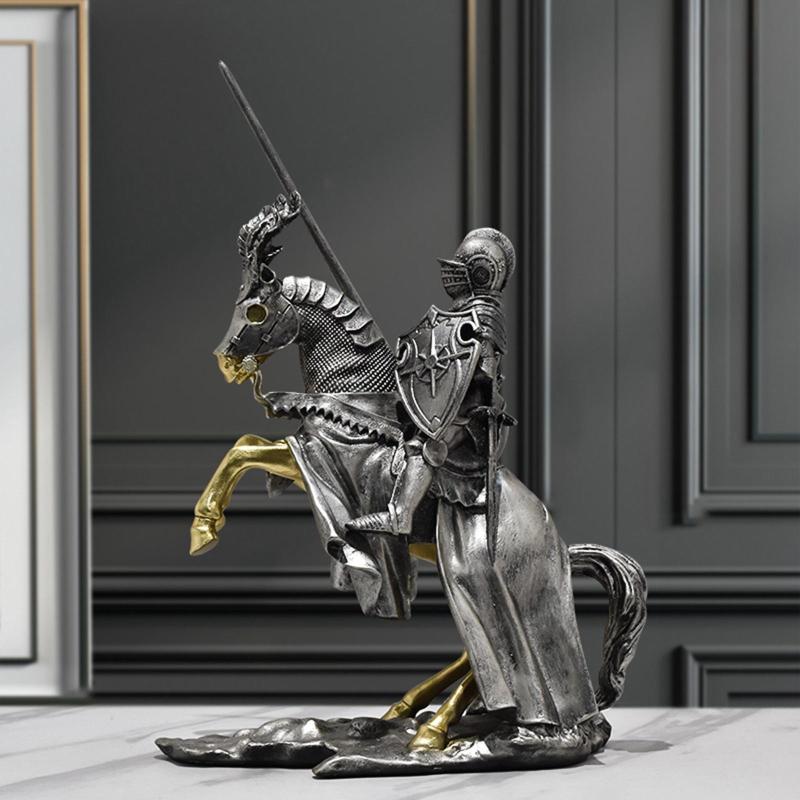騎士の置物飾る像樹脂彫刻抽象フィギュアギフトアート中世ヨーロッパ騎士の装飾戦士の鎧の彫刻テーブル用