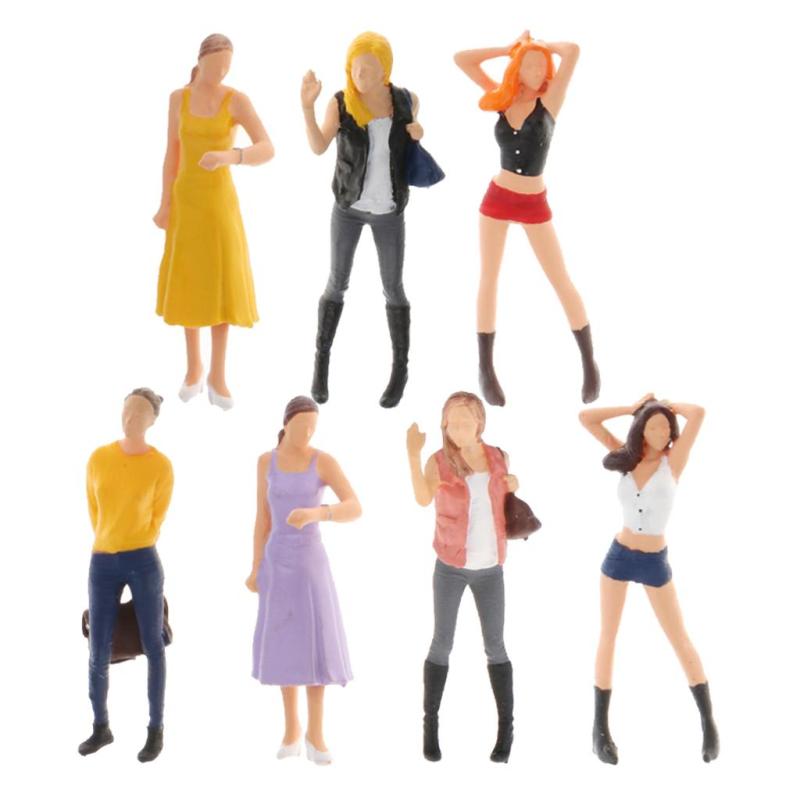 7個1/64手描きミニチュアジオラマフィギュア人形製作テーブル