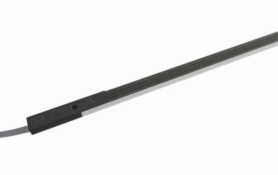 RC2-0600B＜br /＞棚下照明用オプション レールコンセント＜br /＞RC2シリーズ 600mmタイプ カラー：ブラック＜br /＞テス・ライティング 施設照明用部材 9,355円