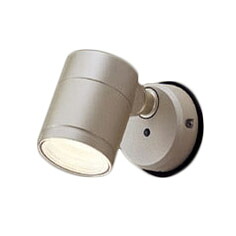 XLGE1107CB1<br />LEDフラットランプ対応 エクステリアスポットライト 電球色<br />拡散タイプ 防雨型 壁面・天井面取付専用<br />白熱電球80形1灯器具相当 調光可能<br />Panasonic 照明器具 屋外用 玄関・軒下などに センサーなし