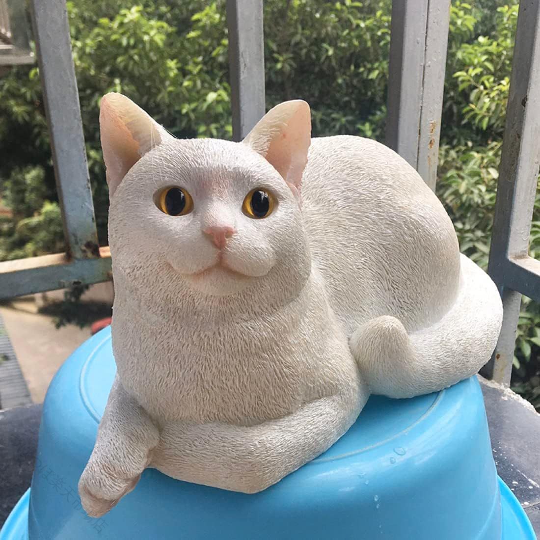 猫 ねこ ネコ 置物 オブジェ インテリア かわいい おしゃれ プレゼント 庭飾り 赤い服 うつ伏せ 足を舐める デザイン13 リアル 人気 癒し 雑貨 贈り物 玄関 部屋飾り インテリア雑貨 ギフト かわいい猫 おしゃれ置物 庭オブジェ