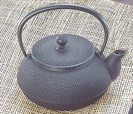 南部鉄器 急須 5型 アラレ紋 南部鉄器 急須 5型 アラレ紋 公式】岩鋳 南部鉄器 急須 5型アラレ（銀