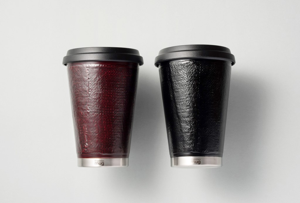 URUSHI MOBILE TUMBLER（うるし可動性タンプラー）布着せ（ぬのきせ） / TAME（溜）・ KURO（黒）持ち歩ける「螺子釘式」のフタをやとい入れるしました【生まれ落ちる日 / 還暦祝賀会 / 差し上げ物 / 差し上げ物】
