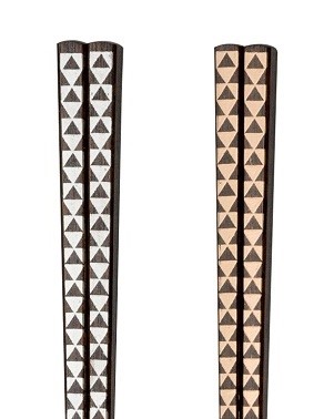 楽天市場 伝統的な手法をモダンに 一文字箸 銀 金 鱗 銀24 0cm 金22 5cm 代引き手数料無料 土直漆器