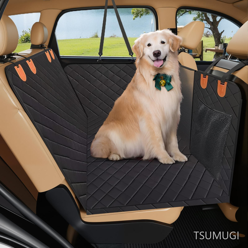 【送料無料】後部座席用 固め設計 犬 車 シートカバー 大型犬対応 撥水 滑り止め/落ち防止 犬用カーシート ベルト付き 空間拡張 折り畳み式 車載ペットマット 洗濯可 傷つきにくい素材 可視メッシュ窓 車ペットシートカバー ペット用トランクマット兼用 旅行/アウトドア｜つむぎハウス