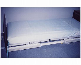 ★ポイント最大16倍★【全国配送可】-センター防水ボックスシーツ 91cm幅 アルファメディカル　JAN 4571184800091 kt216246 取寄品 ベッド関連 寝具 防水シーツ-【介護福祉用具】