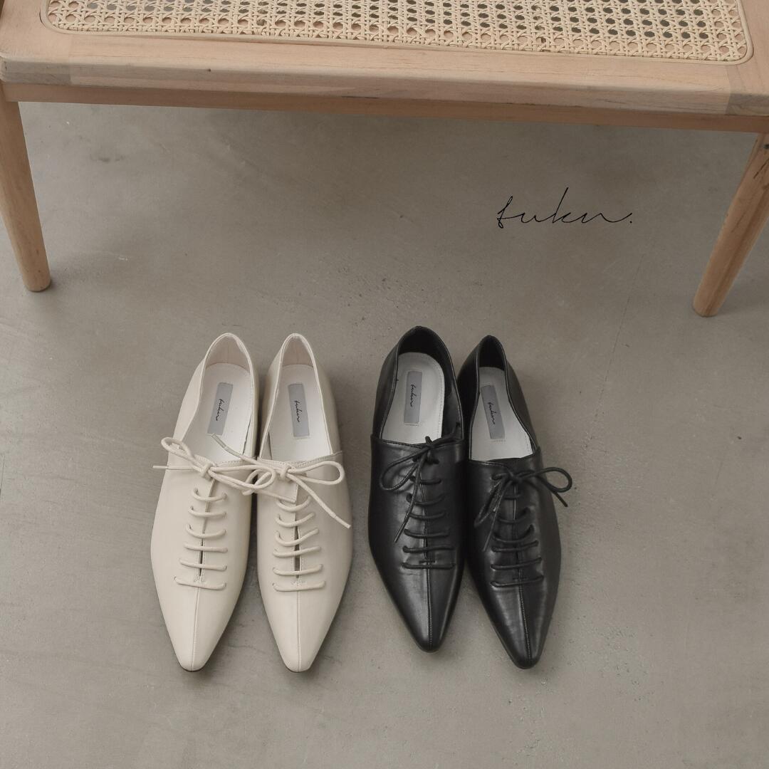 【50%OFFで4,495円】 再生産なし レースアップ シューズ マニッシュ シューズ レディース ローヒール ポインテッドトゥ フラット ドレスシューズ 大人 黒 白 歩きやすい 大人 マニッシュ モード ひも とんがり おしゃれ レースアップ 合皮 オケージョン [132-8]