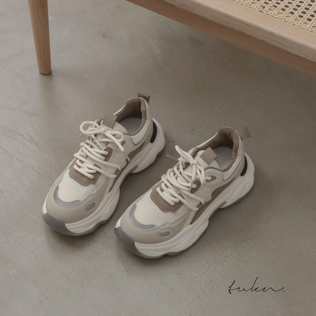 厚底 スニーカー レディース 6cmヒール きれいめ 紐 レースアップ