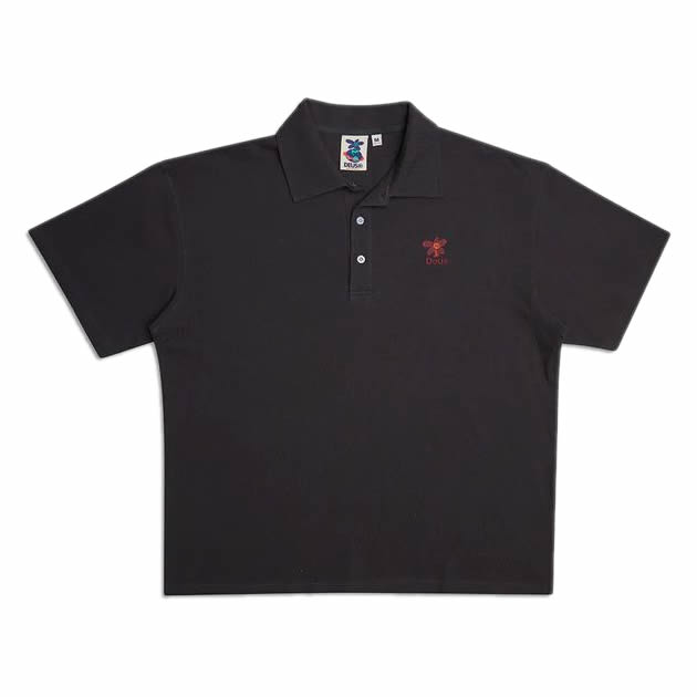 [置き目品 無料ラッピング可]DEUS EX MACHINA ( デウスエクスマキナ ) / 半袖 スポーツシャツ / STOKES RECORDS POLO - ANTHRACITE / DMP235863/ メンズ/ メンズ サーフ 薄墨色 黒いこと 黒 分かりやすい 父の日 メンズ 差し上げ物