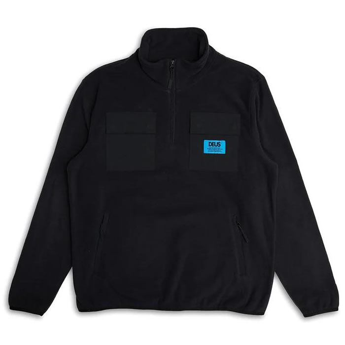 DEUS EX MACHINA (デウスエクスマキナ) / フリース ハーフジップジャケット / SECTION ZIP NECK FLEECE - BLACK / DMP248363 / メンズ ブラック 黒 ロゴ ワンポイント シンプル 無地 父の日 メンズ ギフト|タータスストアー大阪