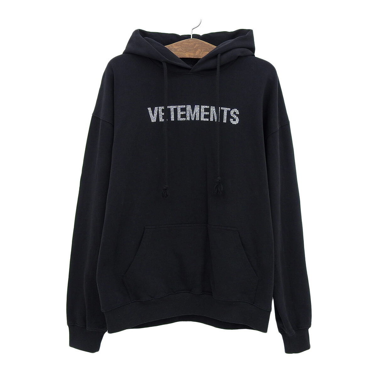 関税送料込【VETEMENTS】ヴェトモン ピラミッド ロゴパーカー 国内発】VETEMENTS ワールドツアー ロゴ パーカー フーディ