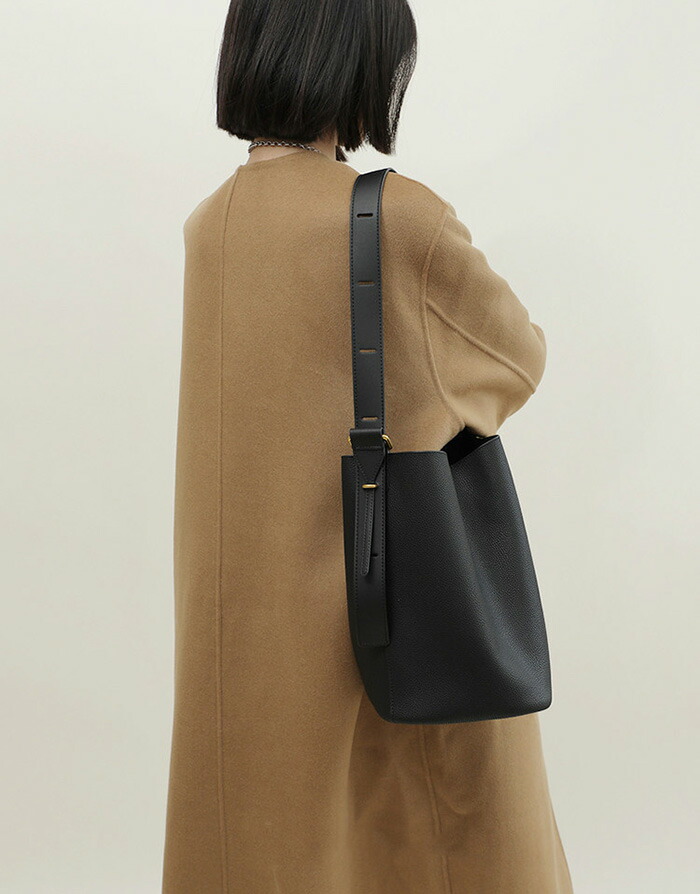 貨物輸送無料 井戸釣瓶御徒面子 高押し出し 通い 事務所 一肩先 2way もの柔らか 大電気容量 井戸釣瓶型ショルダーバッグ かっこ良い はいり込む式 牛 バッグ・小物・ブランド雑貨-バッグ-ハンドバッグ