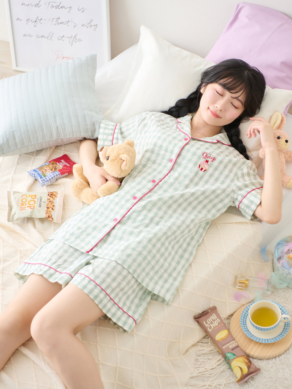 SALE／30%OFF】【HOLIDAY】ハートアランプルオーバー&ショートパンツ