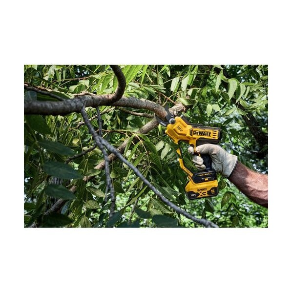 DEWALT 18V切り落とすばさみ DCMPP568P1-JP 1台