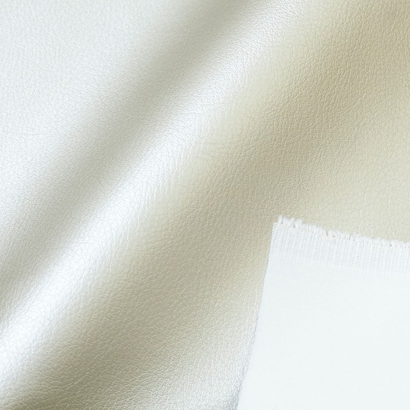 日本紐釦営利主義 フェイクレザー出どころ 御徒面子用なめし革 巾約100cm×5m切売撥ねのける パール NBL2350-1-5M 5m