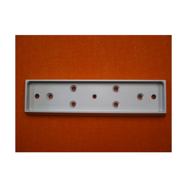 LC-3500BLED吸着板用背面取付金具 EB-M6 EB-M6 1枚