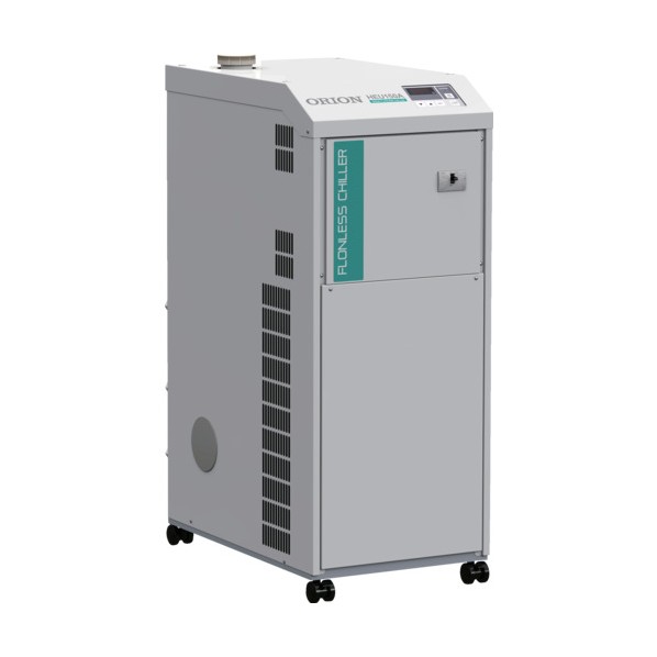 フロンレスチラー HEU150A 1台
