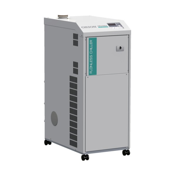 フロンレスチラー HEU300A 1台