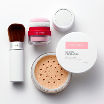 楽天市場 送料無料 ｂｂクリームの仕上げにもお勧め 毛穴や小じわを目立たせない 乾燥肌のための日本製mmu パウダーファンデーション トゥヴェール ミネラルファンデーション9g フェイスブラシ ミネラルチーク1色セット ビタミンｃ誘導体のトゥヴェール