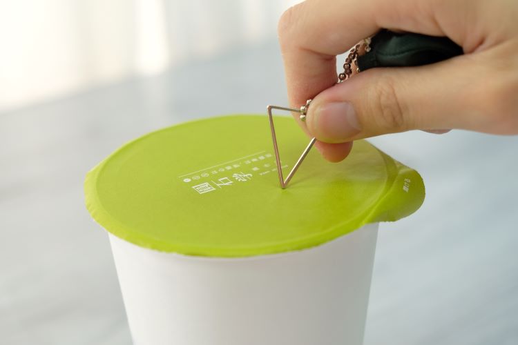 楽天市場 シリコン ストロー 三角形破膜器具 一組セット セット エコ 飲み物 ドリンク 便利 食洗機ok 食品用 子供 健康 繰り返し使用 台湾直送 Tw Direct