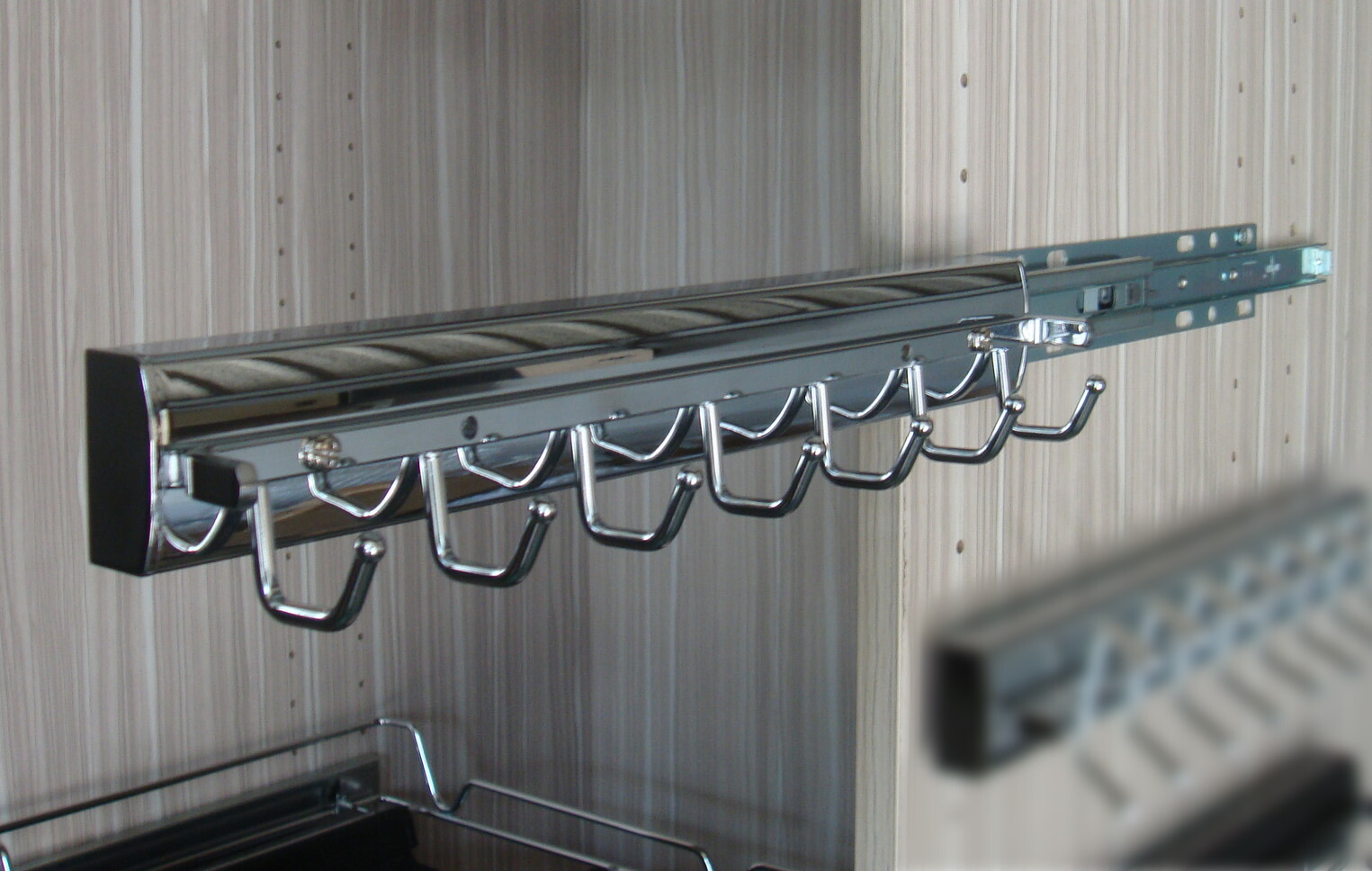 楽天市場 ハンガー ベルト ネクタイ アクセサリー パーツ 2種類 長さ12ｃｍ 折り畳みタイプ フック 収納 省スペース 衣類 整理 生活雑貨 組立簡単 プッシュプル フォグクローム マットブラック 台湾直送 Tw Direct