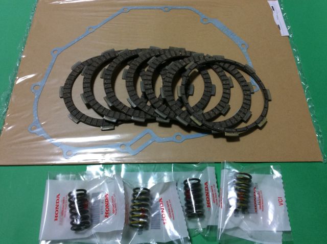 新品 JADE250 クラッチ盤キット ガスケット付/MC23 ジェイド 楽天市場】ジェイド 250 クラッチカバー ガスケットの通販