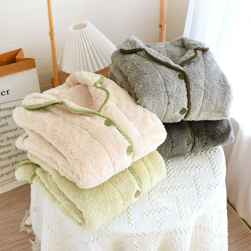 【48 時間限定 クーポン利用で 200 円 OFF】ペアパジャマ もこもこ 冬 厚手 セットアップ カップル パジャマ シンプル 無地 長袖トップス ロングパンツ ルームウェア おしゃれ ペア 長袖 前開き レディース 夫婦 メンズ 上下セット 秋 結婚祝い プレゼント お祝い