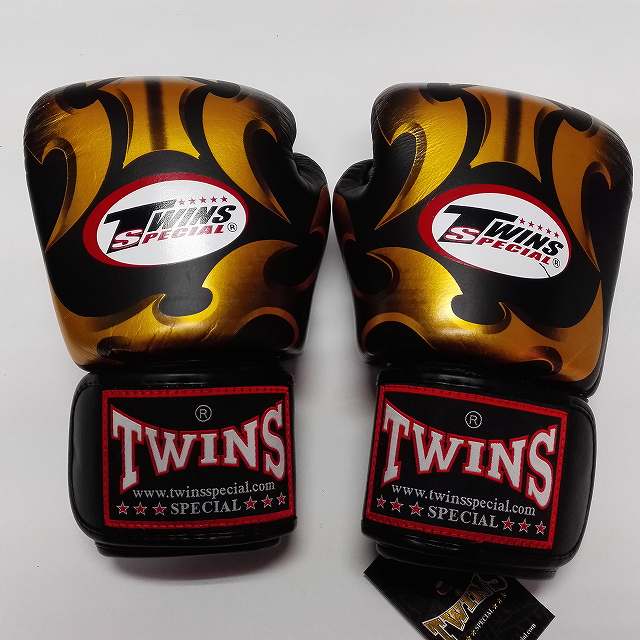 楽天市場】TWINS SPECIAL ボクシンググローブ 14oz MT黒金 /ボクシング